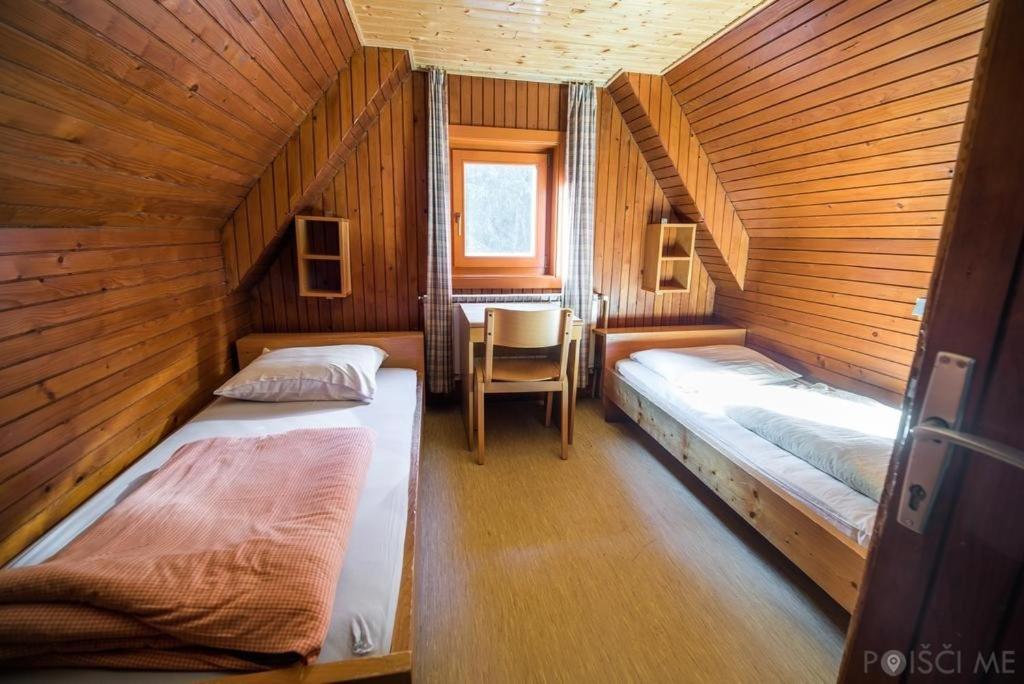 Ruska Koca Hotel Hočko Pohorje Exterior foto
