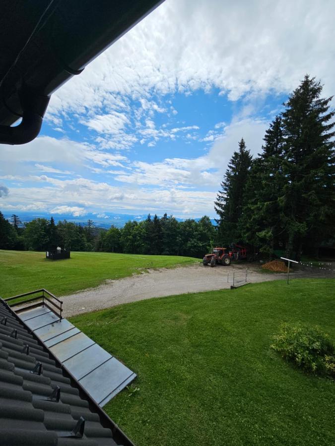 Ruska Koca Hotel Hočko Pohorje Exterior foto