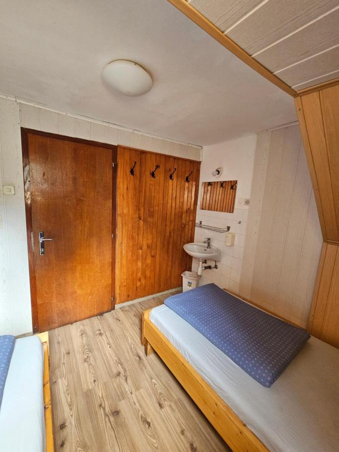 Ruska Koca Hotel Hočko Pohorje Exterior foto